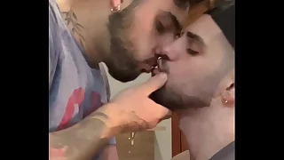 LEITANDO MEU VIZINHO GULOSO part1